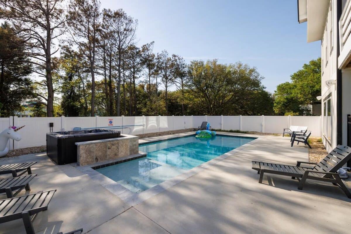 Sojourn Aurora 7 Bedroom Pool & Hot Tub Corolla Exterior photo